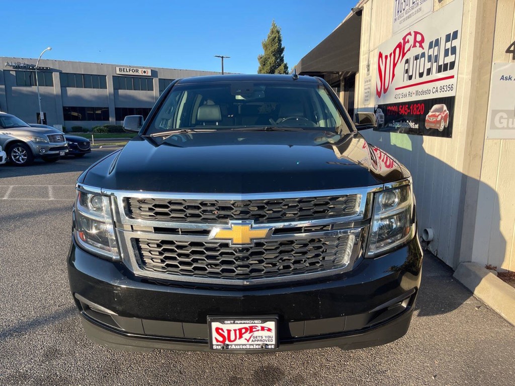 2018 Chevrolet Suburban Image 4