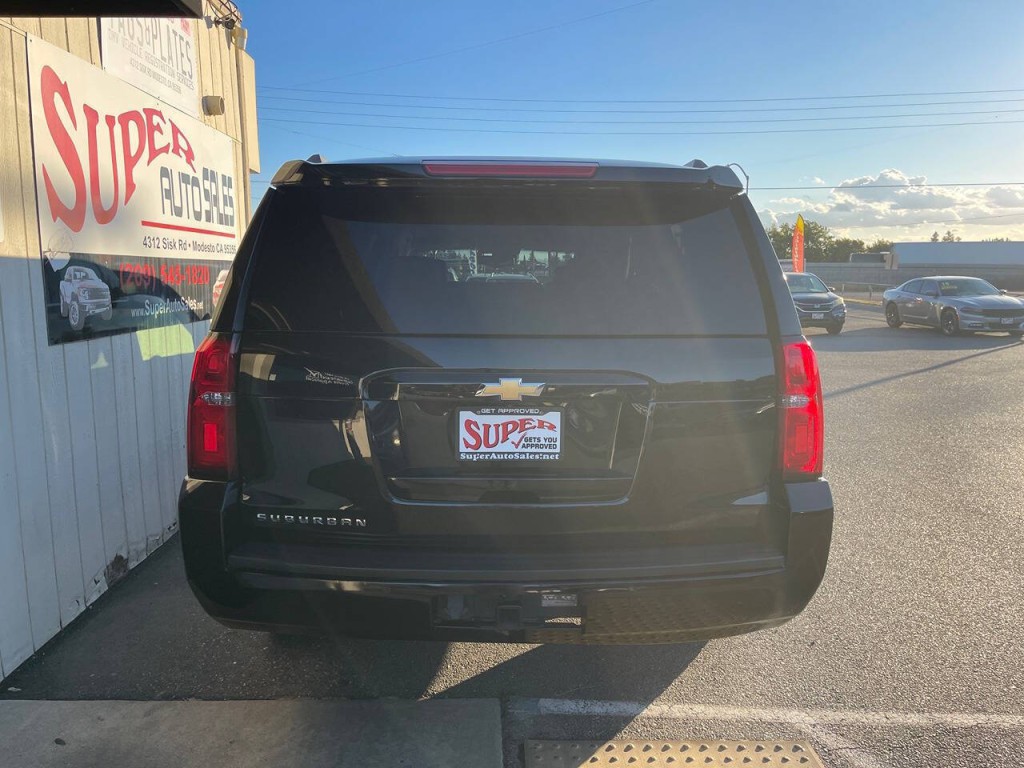 2018 Chevrolet Suburban Image 5
