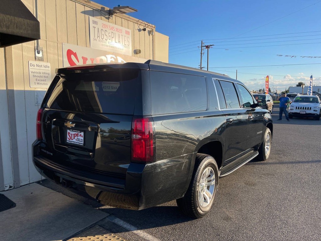 2018 Chevrolet Suburban Image 10