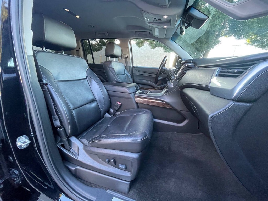 2018 Chevrolet Suburban Image 13