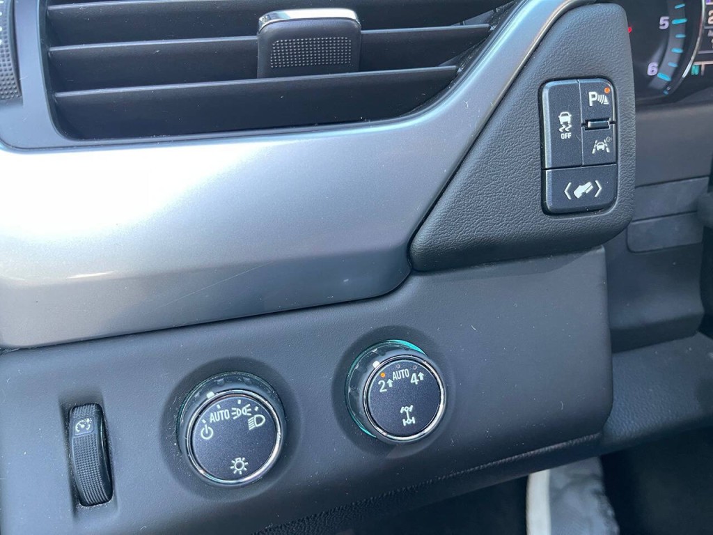 2018 Chevrolet Suburban Image 20