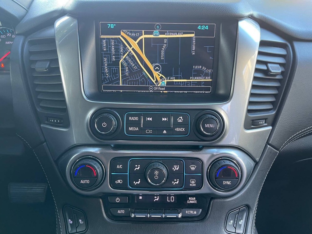 2018 Chevrolet Suburban Image 22