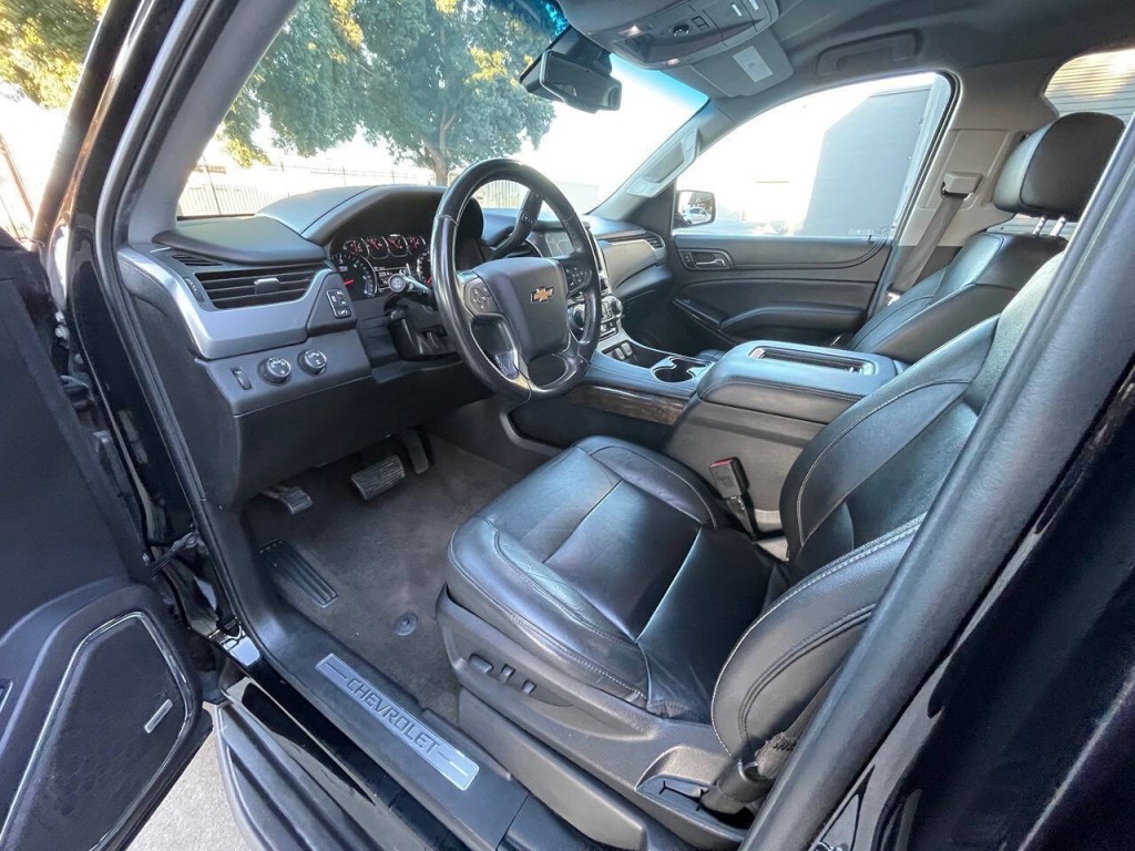 2018 Chevrolet Suburban Image 30