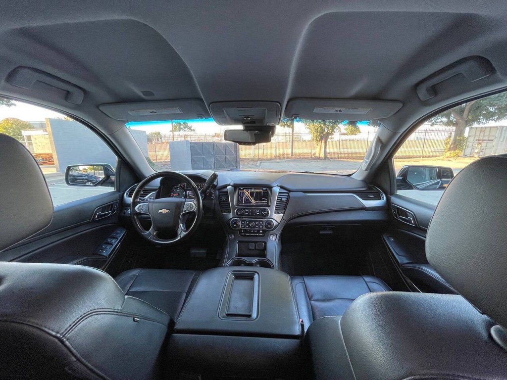 2018 Chevrolet Suburban Image 32
