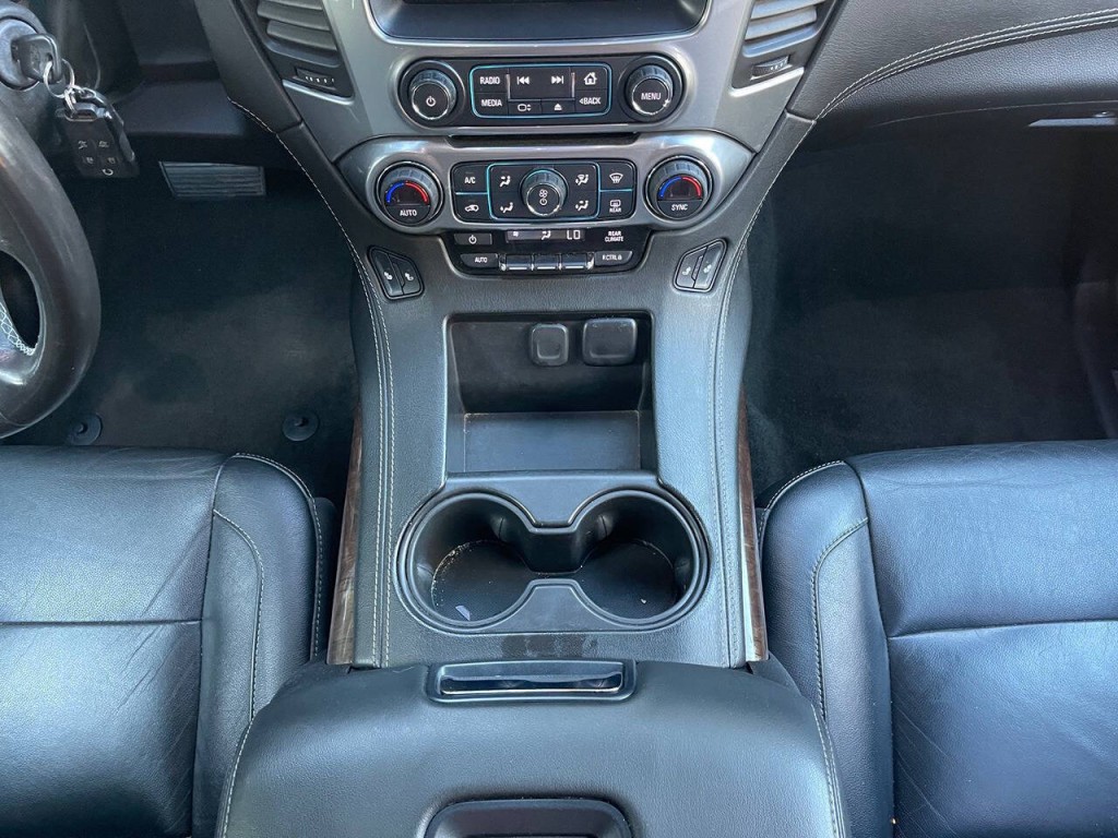 2018 Chevrolet Suburban Image 38