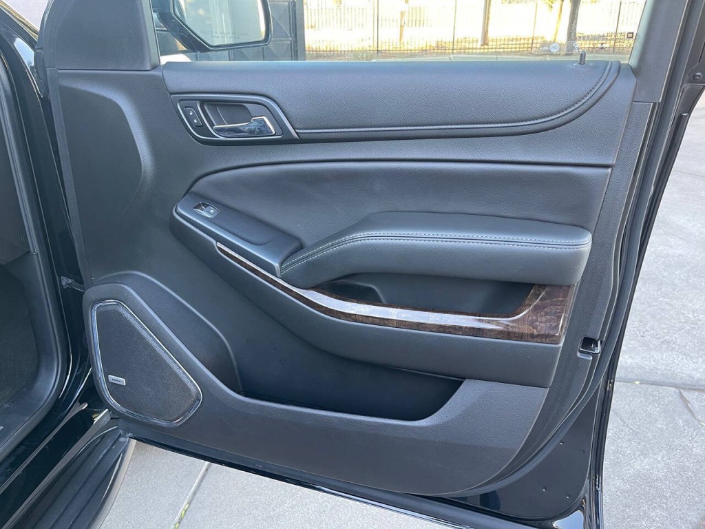 2018 Chevrolet Suburban Image 43