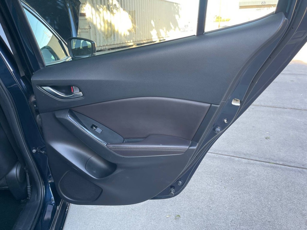2018 Mazda Mazda3 Image 36