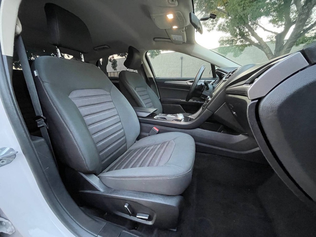 2018 Ford Fusion Image 13