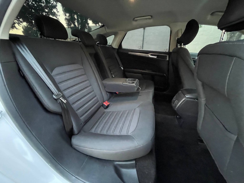 2018 Ford Fusion Image 15