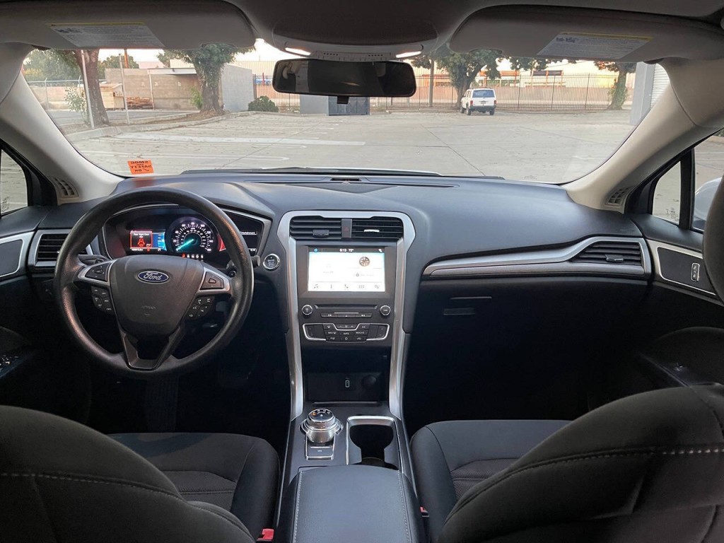 2018 Ford Fusion Image 22