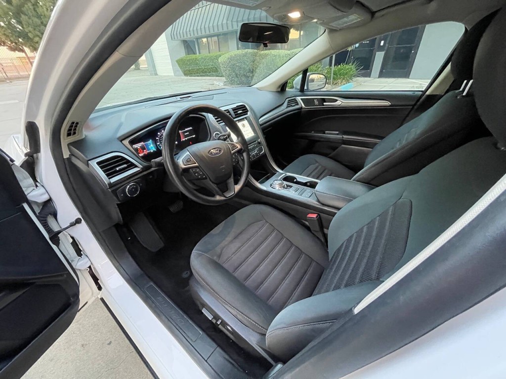 2018 Ford Fusion Image 29