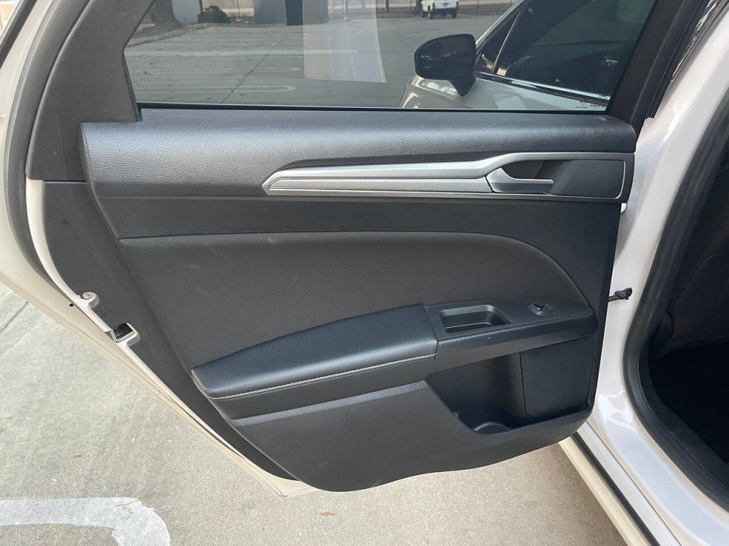2018 Ford Fusion Image 36