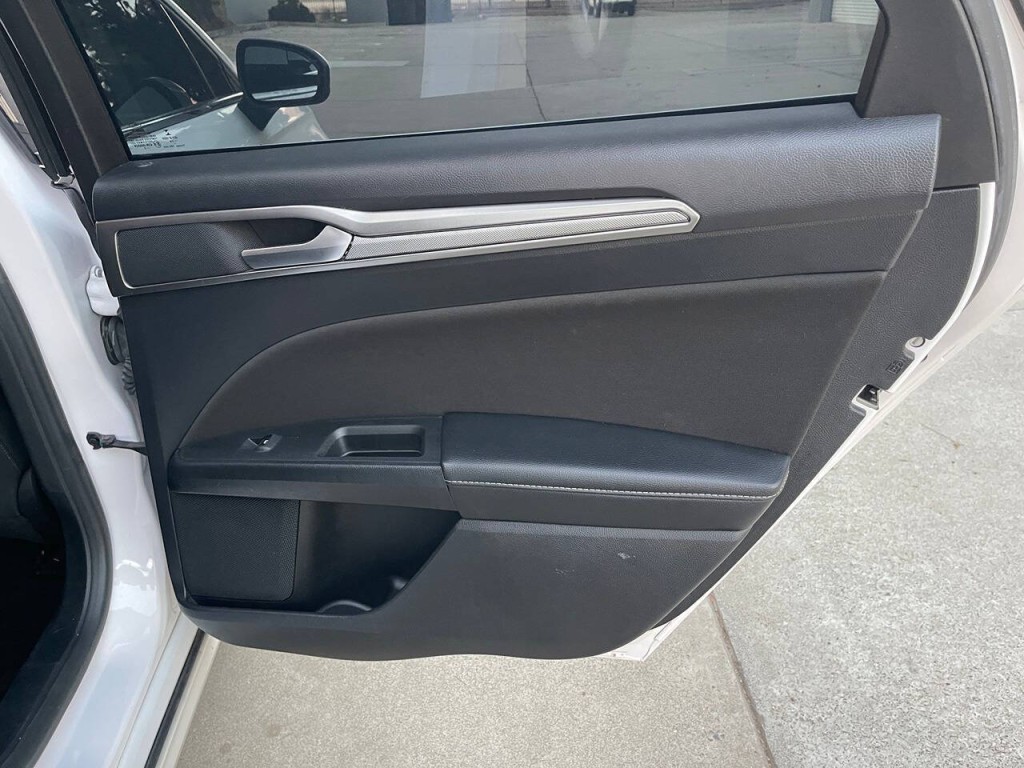 2018 Ford Fusion Image 37