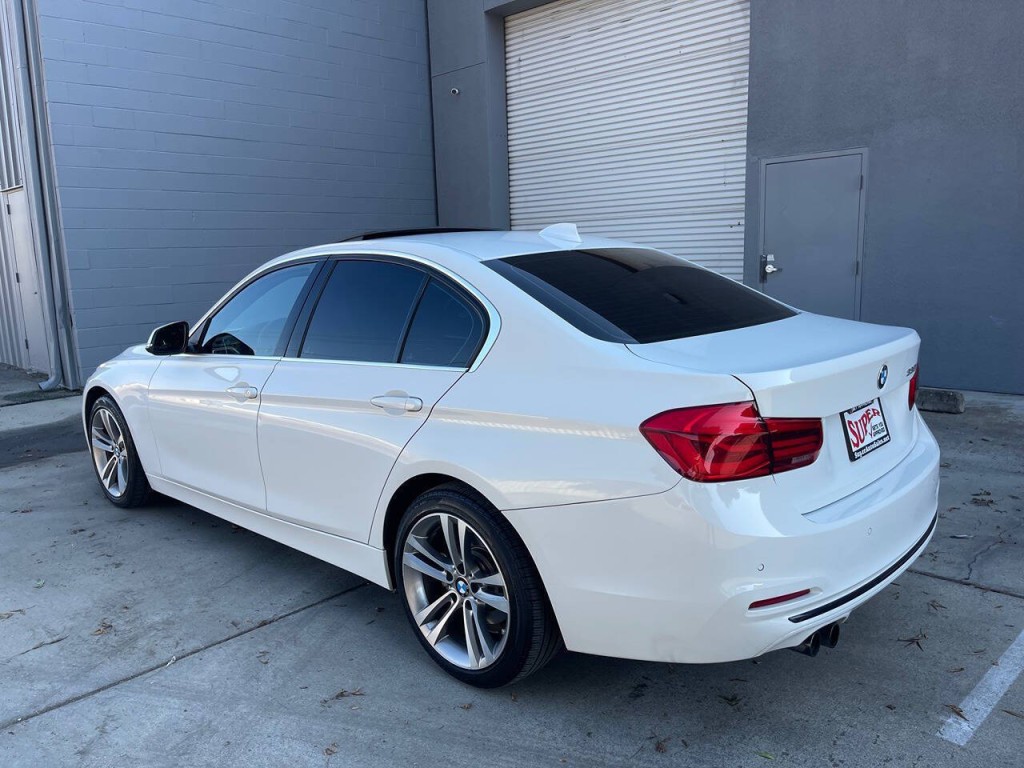 2017 BMW 3 Series Image 57