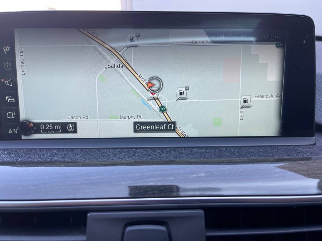 2017 BMW 3 Series Image 19