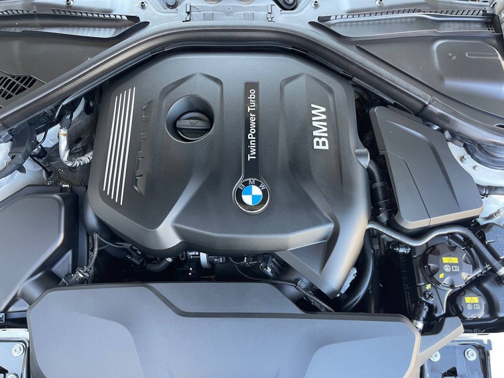 2017 BMW 3 Series Image 46