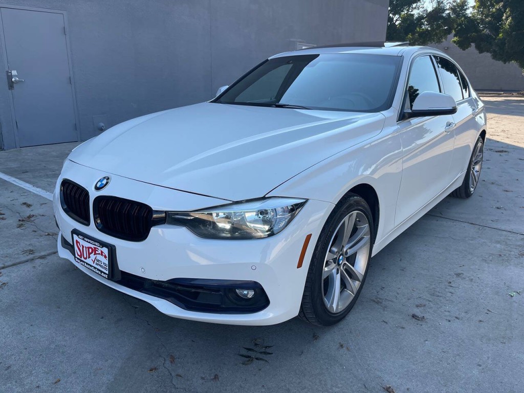 2017 BMW 3 Series Image 50