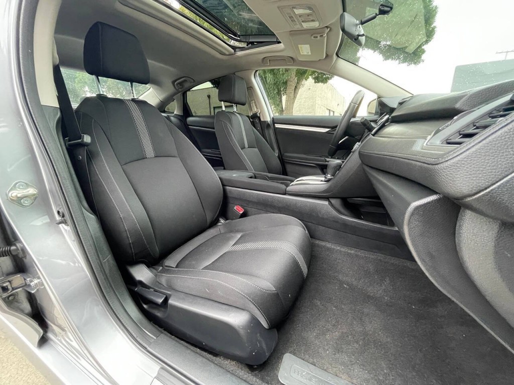 2017 Honda Civic Image 13