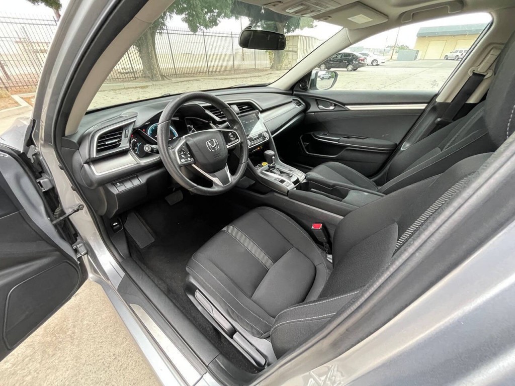 2017 Honda Civic Image 29