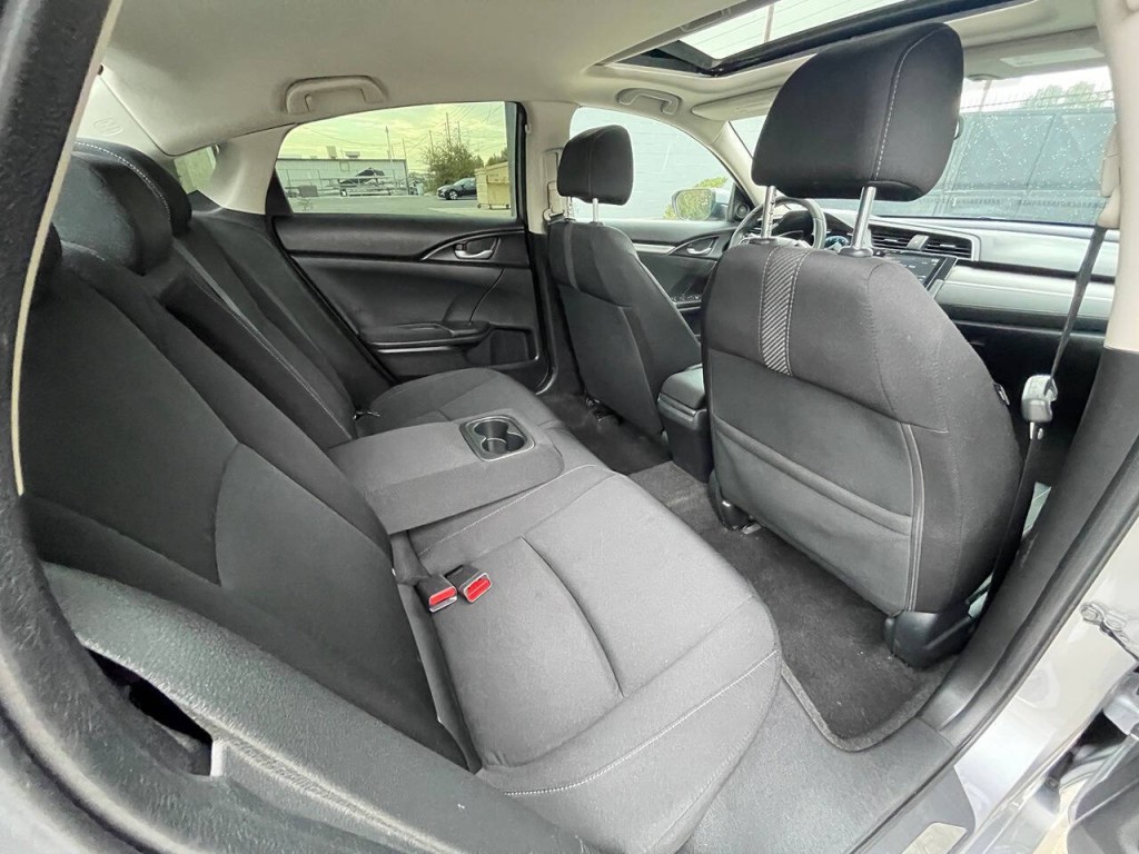 2017 Honda Civic Image 32