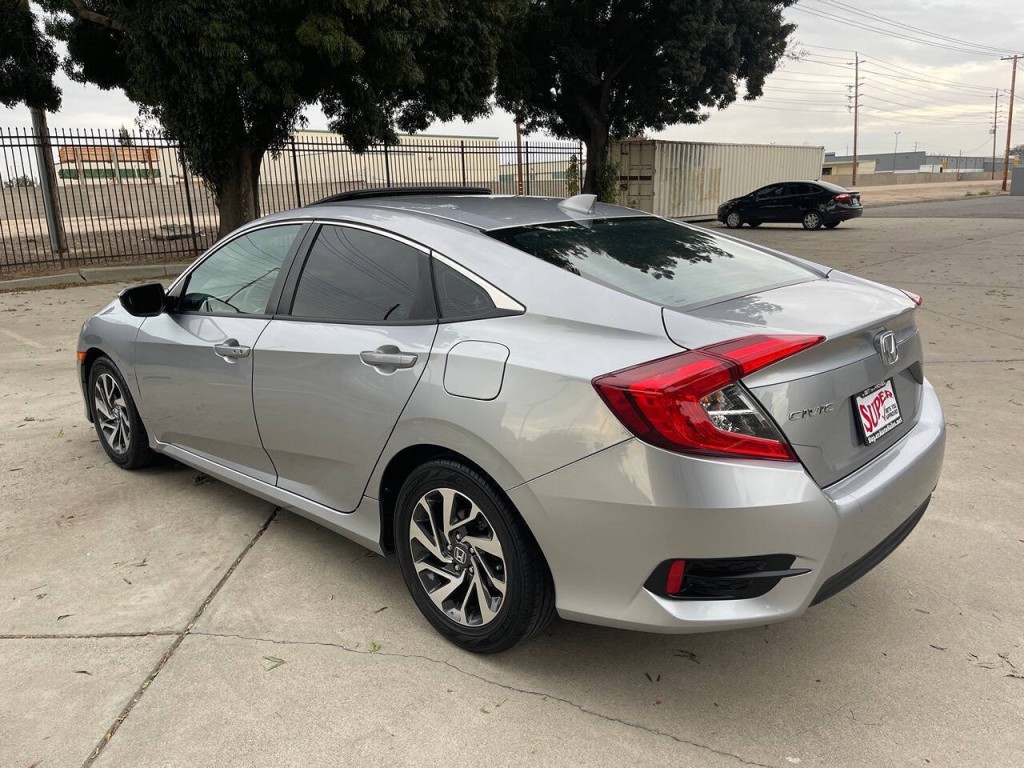 2017 Honda Civic Image 56