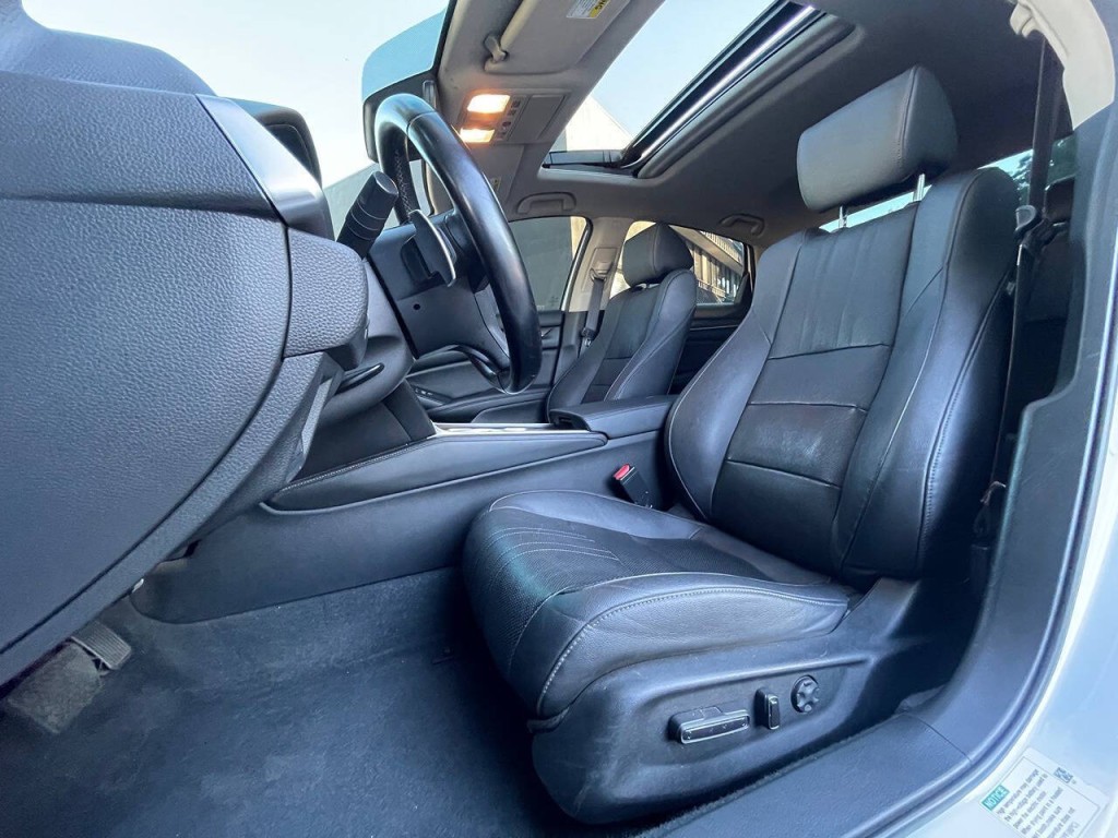 2020 Honda Accord Image 12