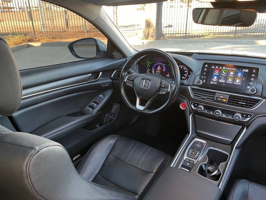 2020 Honda Accord Image 16