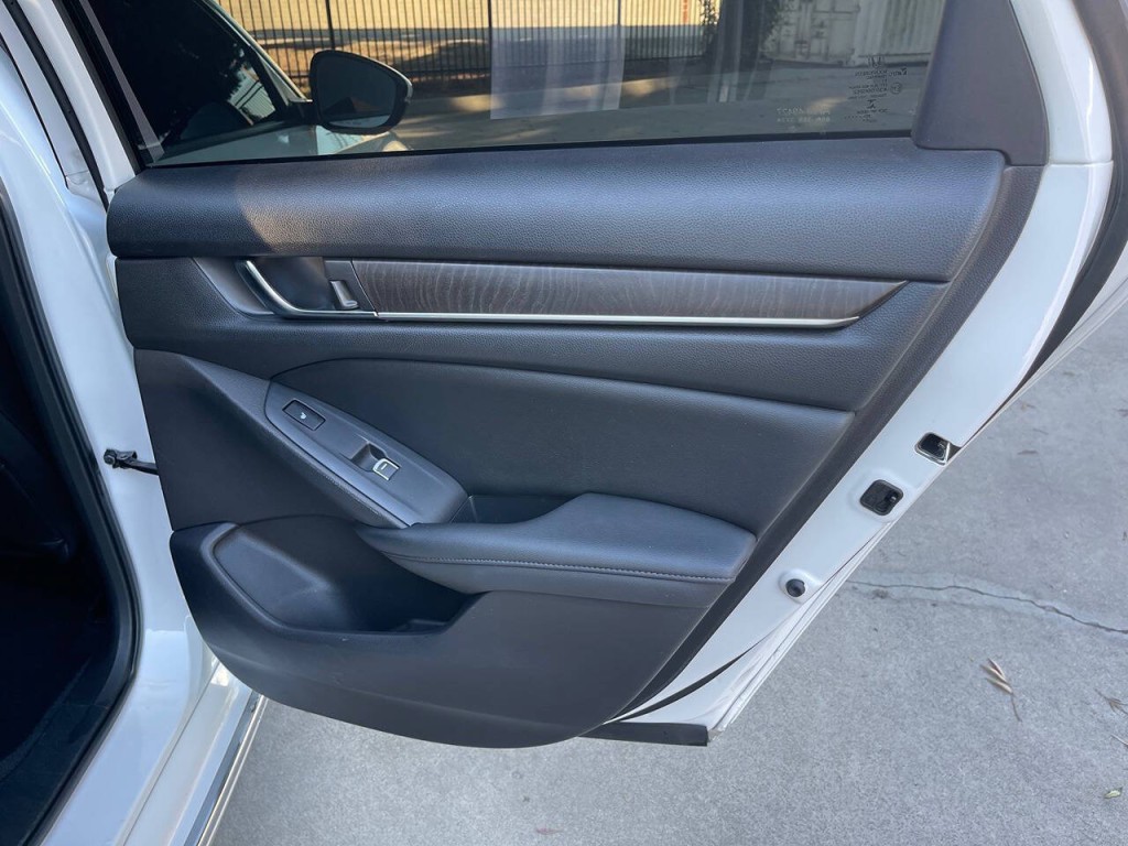 2020 Honda Accord Image 44