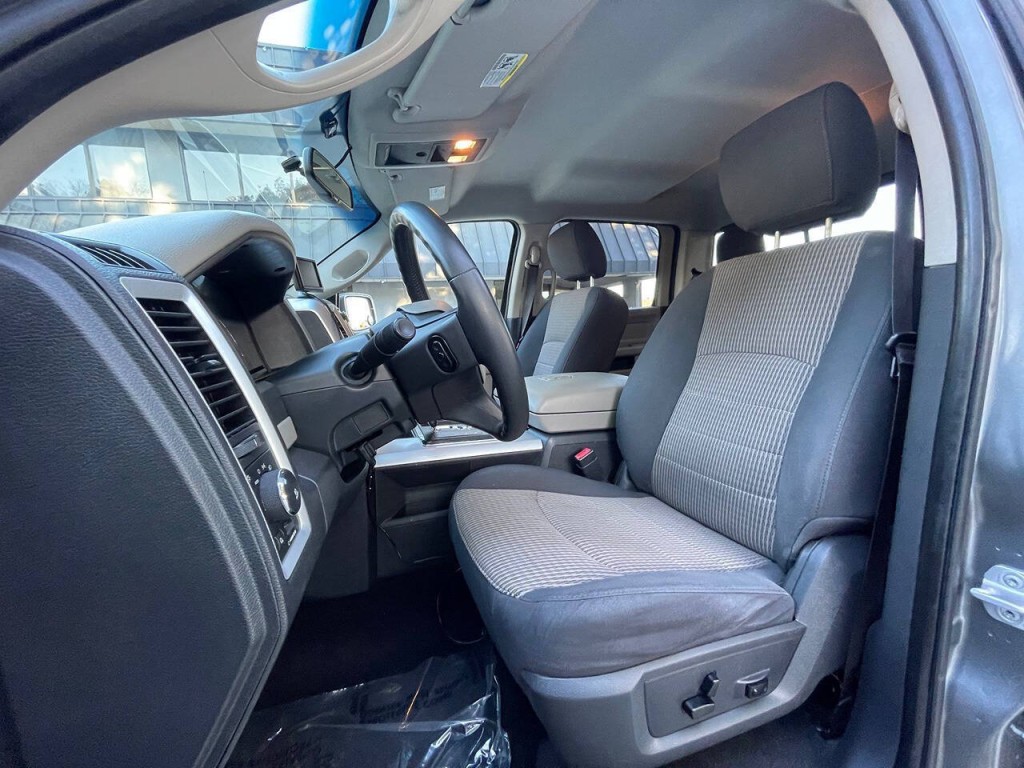 2011 RAM 1500 Image 12