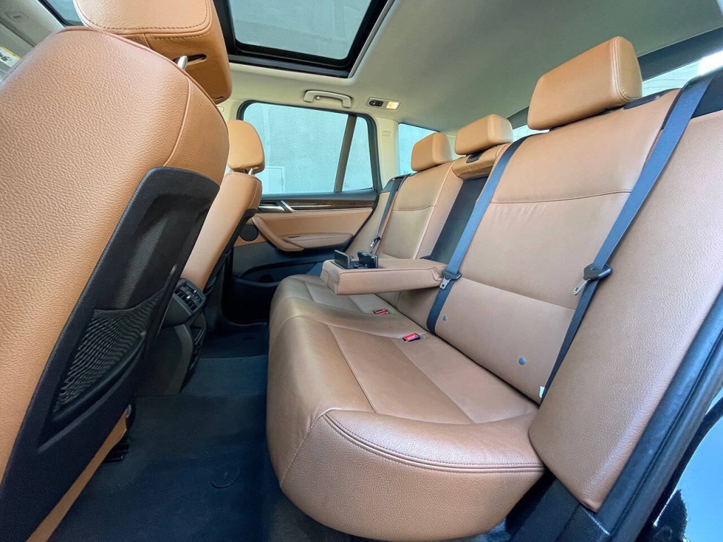 2017 BMW X3 Image 14