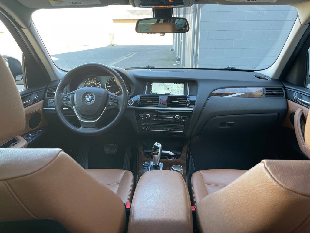 2017 BMW X3 Image 33