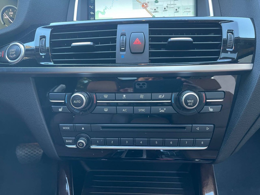 2017 BMW X3 Image 35