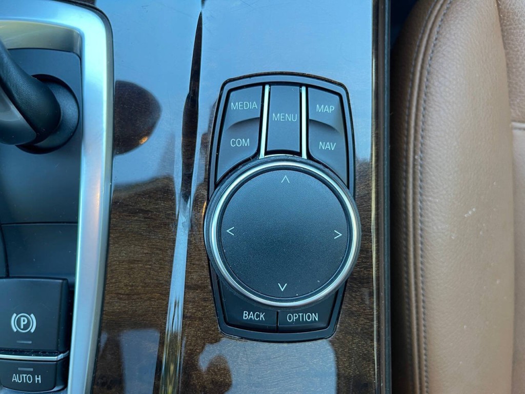 2017 BMW X3 Image 36