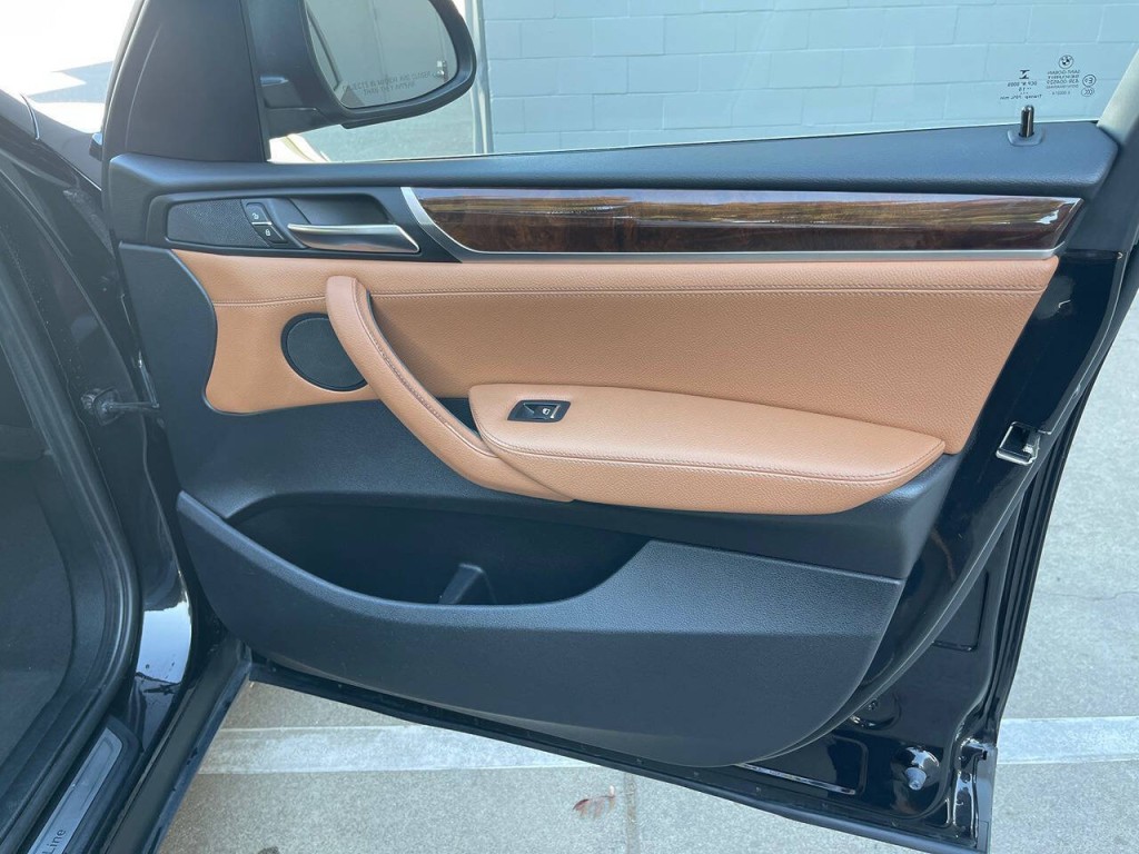 2017 BMW X3 Image 41