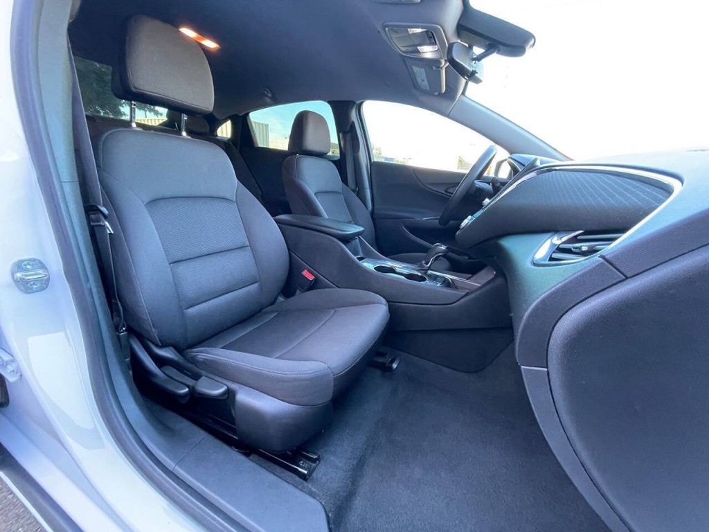 2020 Chevrolet Malibu Image 13