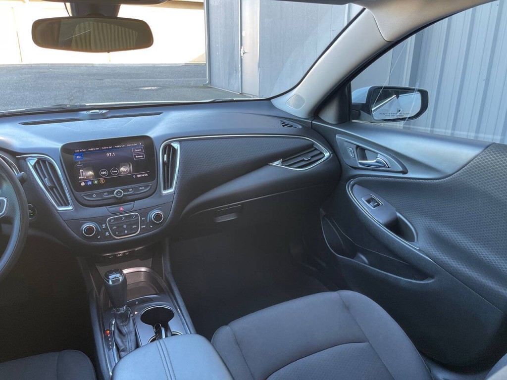 2020 Chevrolet Malibu Image 17
