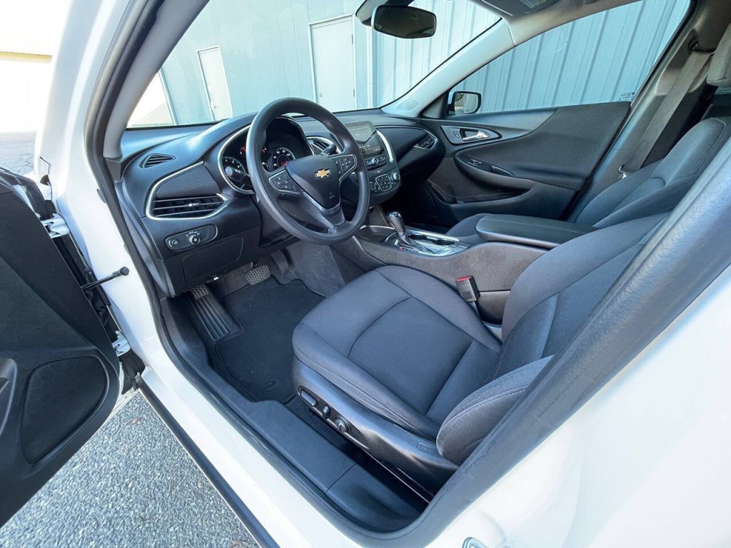 2020 Chevrolet Malibu Image 29