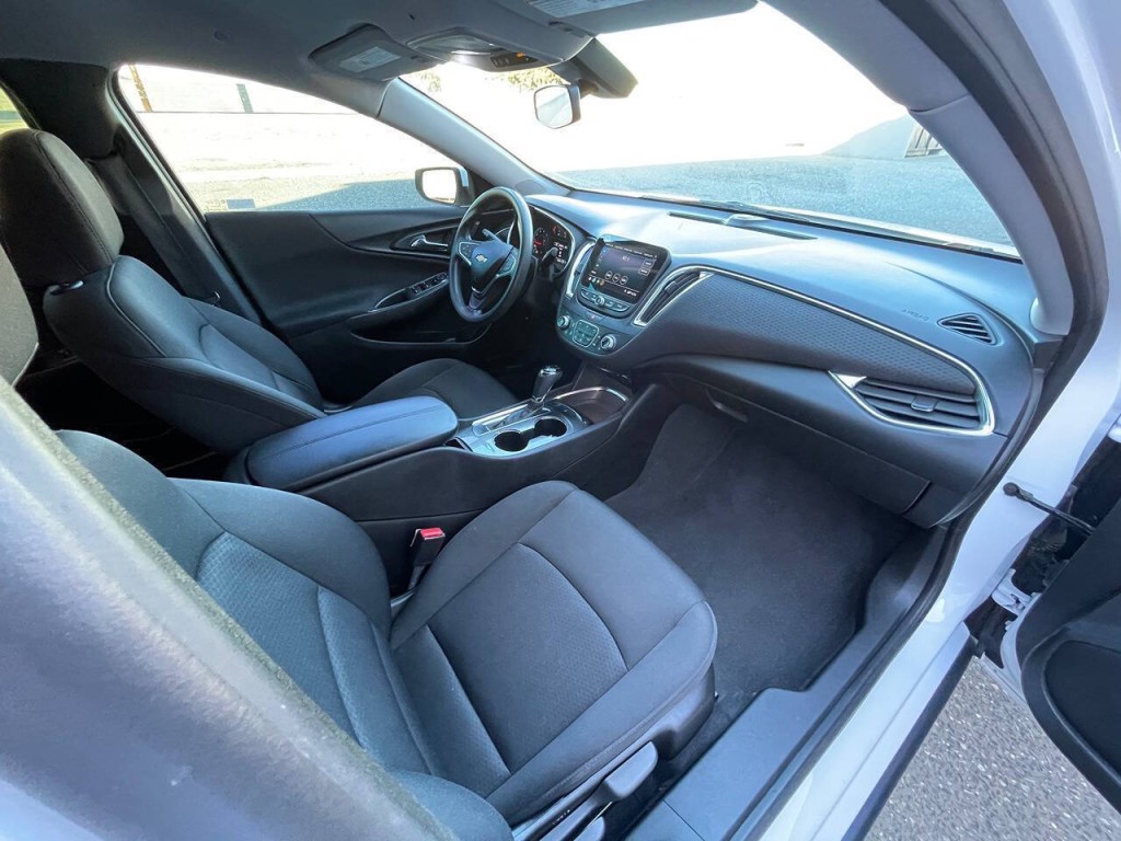 2020 Chevrolet Malibu Image 30