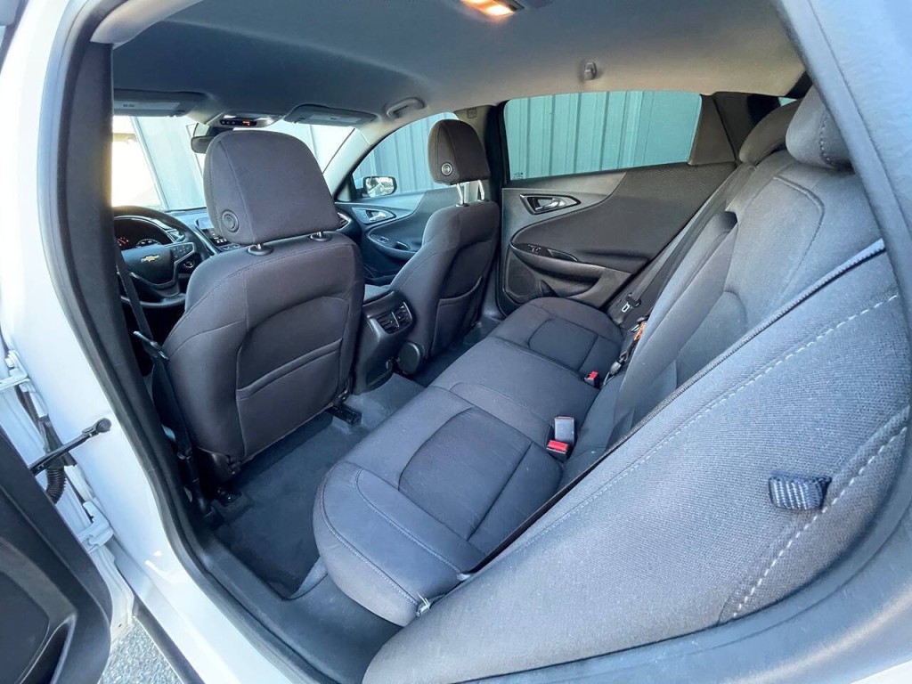 2020 Chevrolet Malibu Image 31