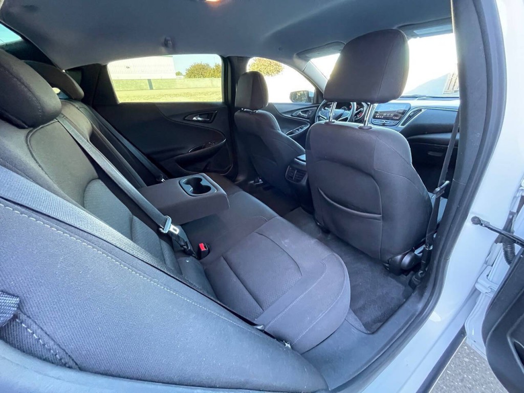 2020 Chevrolet Malibu Image 32