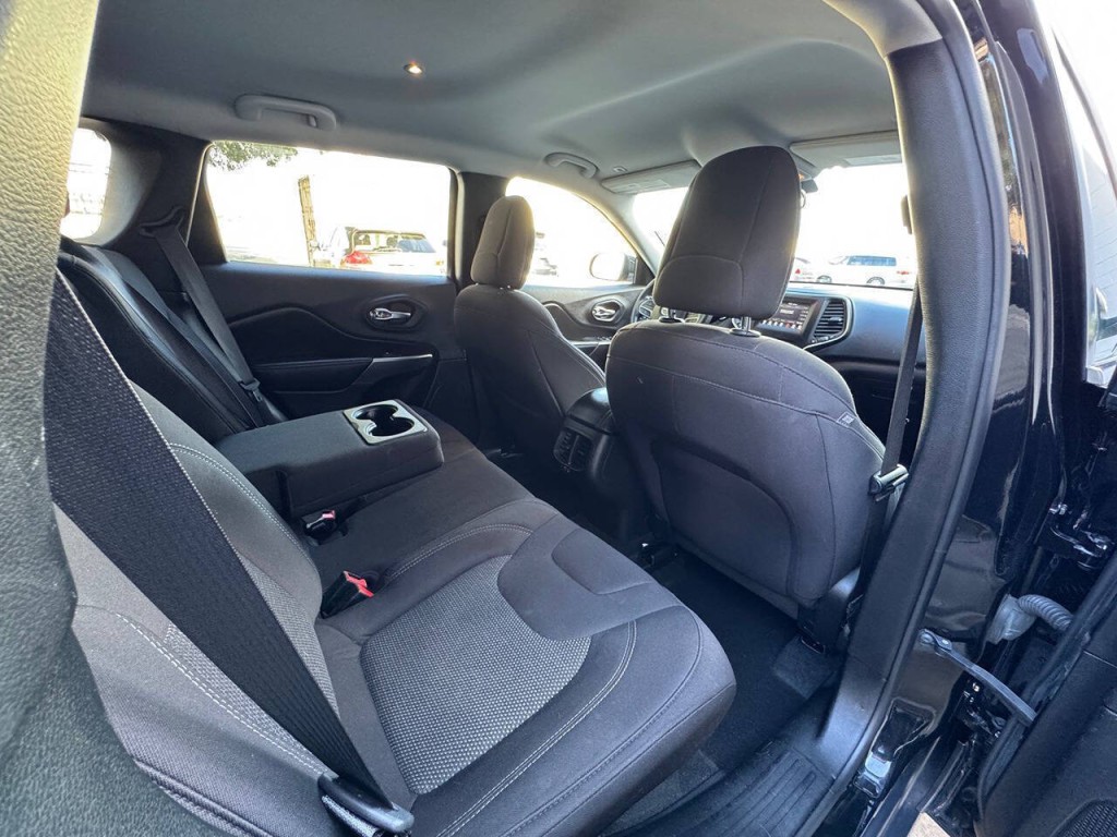 2019 Jeep Cherokee Image 13