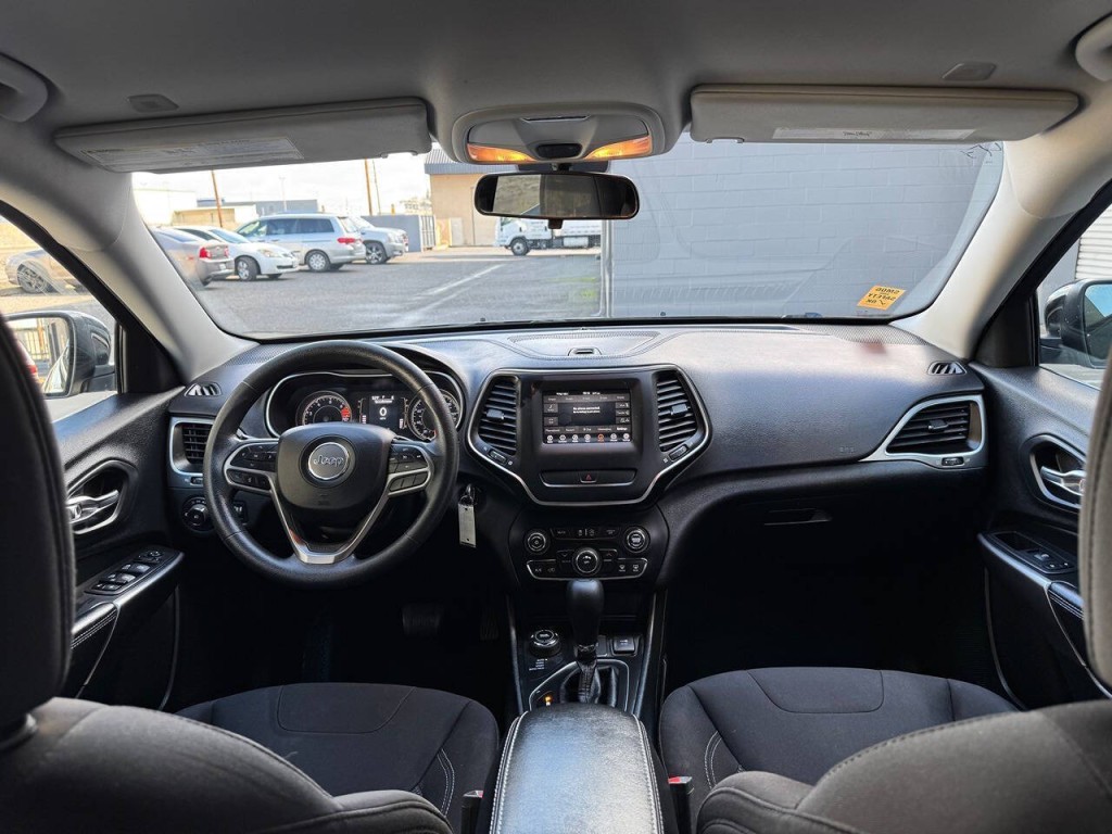 2019 Jeep Cherokee Image 17