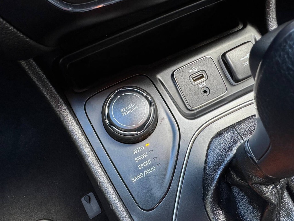 2019 Jeep Cherokee Image 34