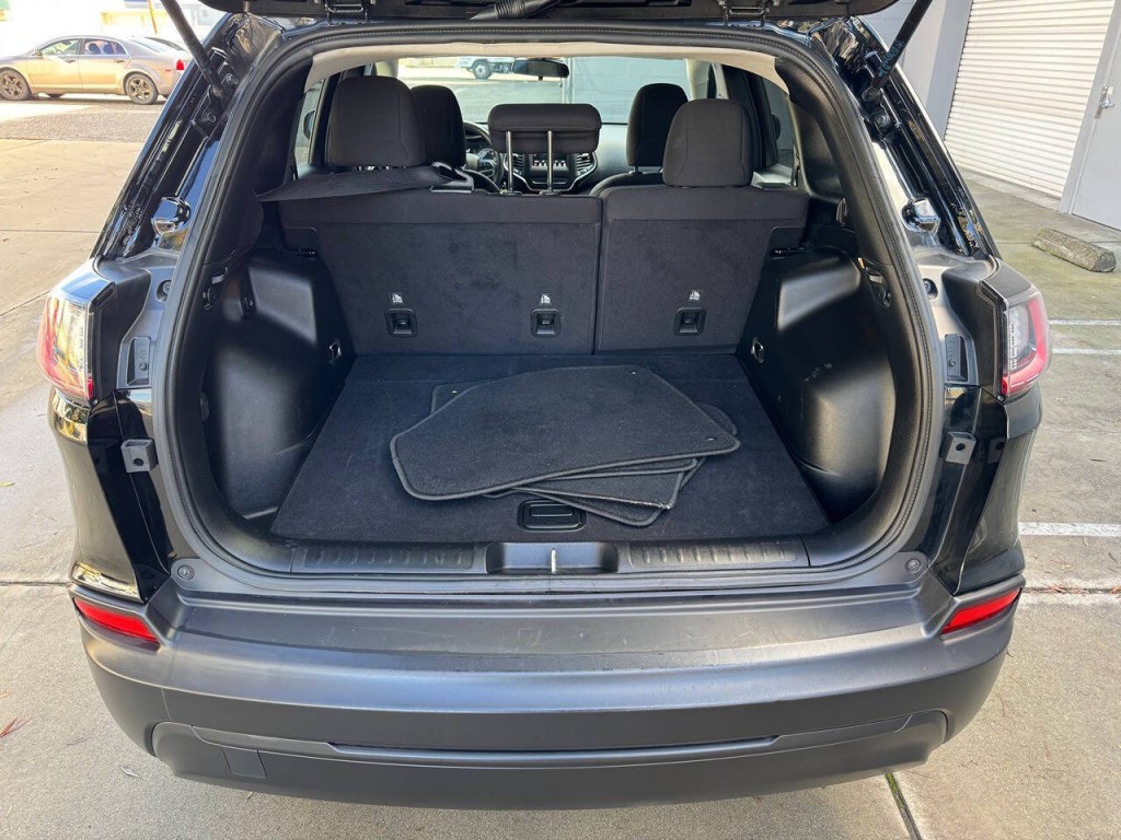 2019 Jeep Cherokee Image 36