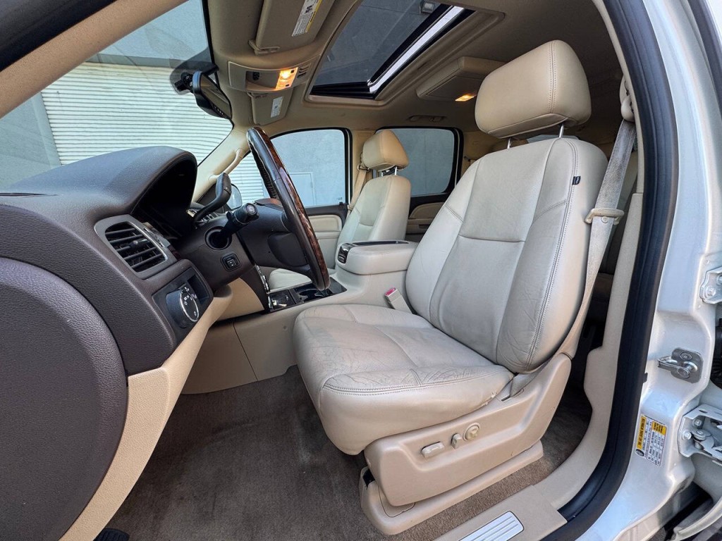 2012 GMC Yukon Image 12