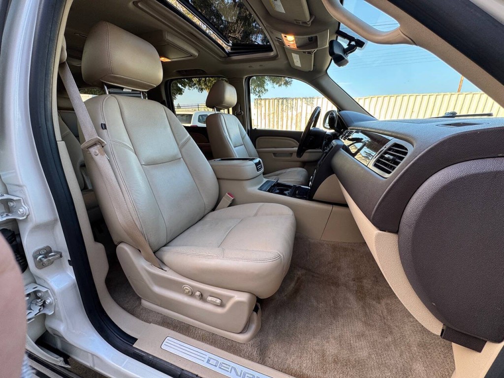 2012 GMC Yukon Image 13