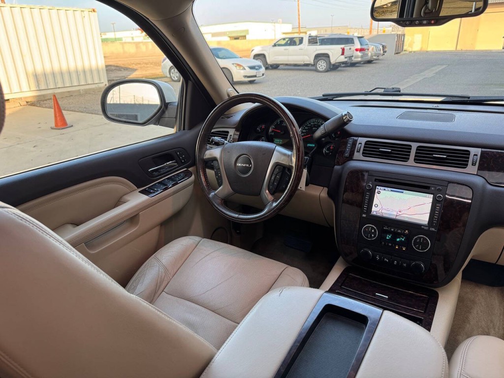 2012 GMC Yukon Image 19