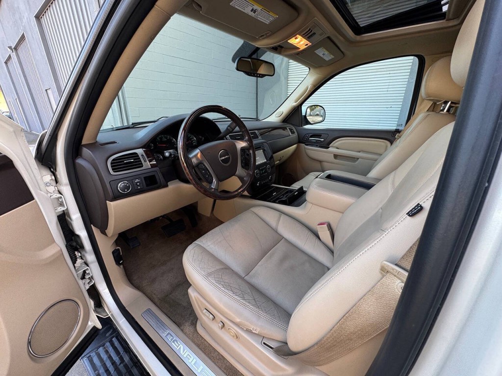 2012 GMC Yukon Image 29