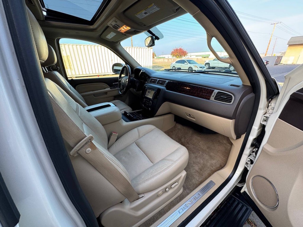 2012 GMC Yukon Image 30