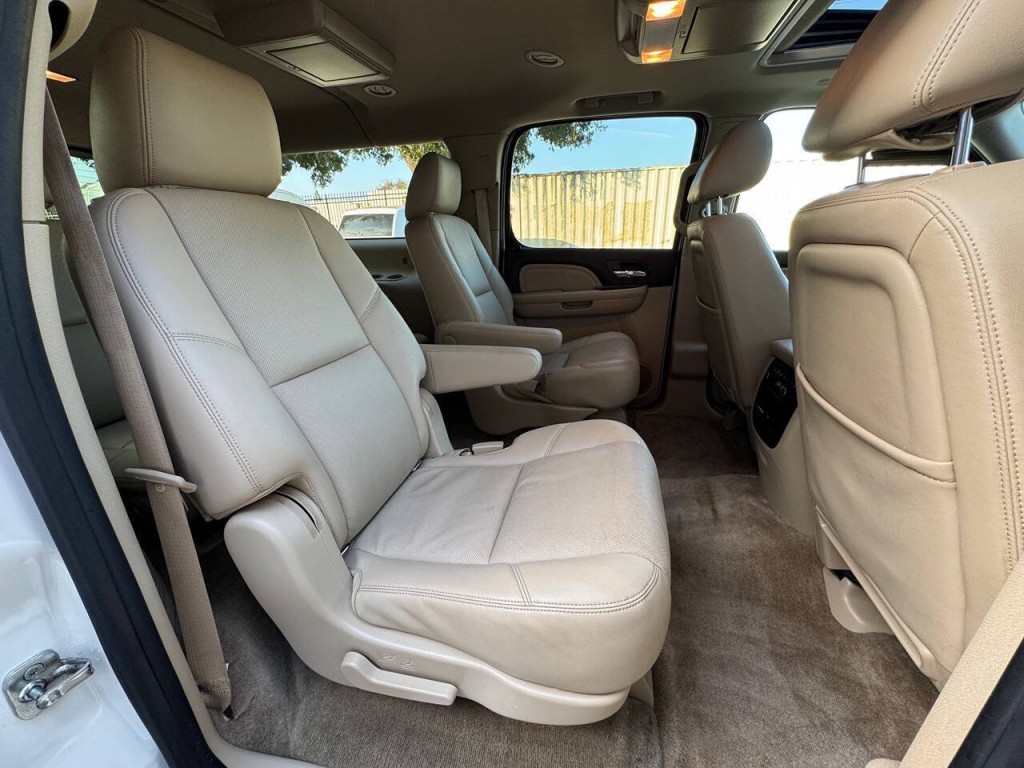 2012 GMC Yukon Image 32